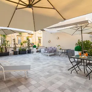 Elite House Free Parking For Small Cars Only Napoli